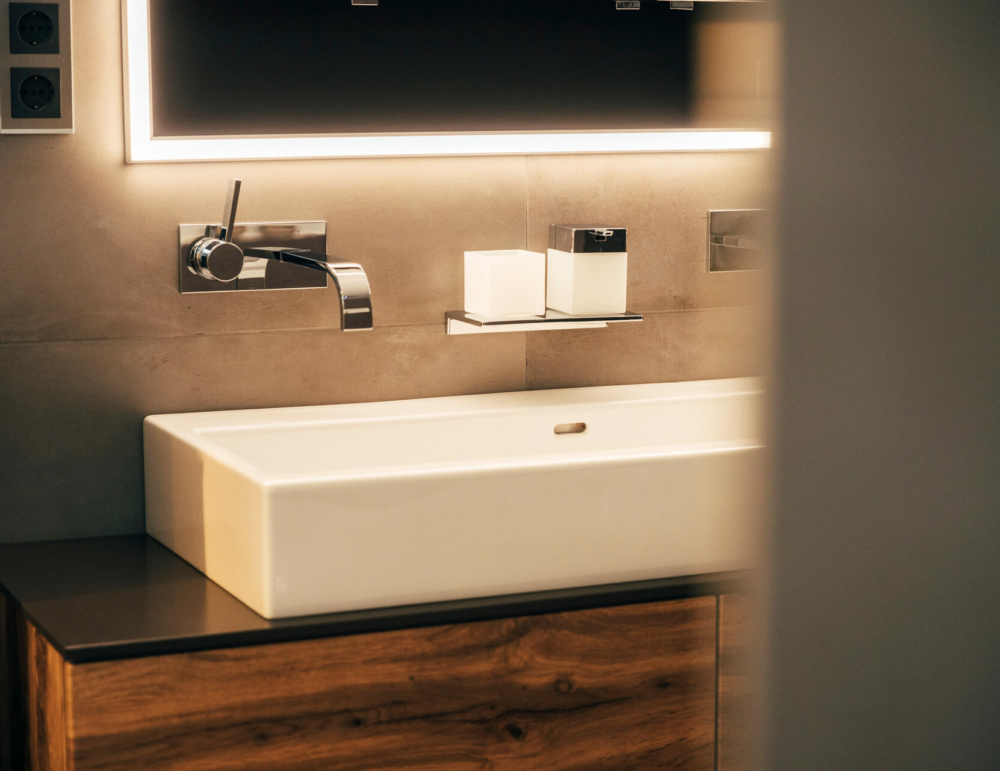 Waschbecken im Showroom zur Badgestaltung